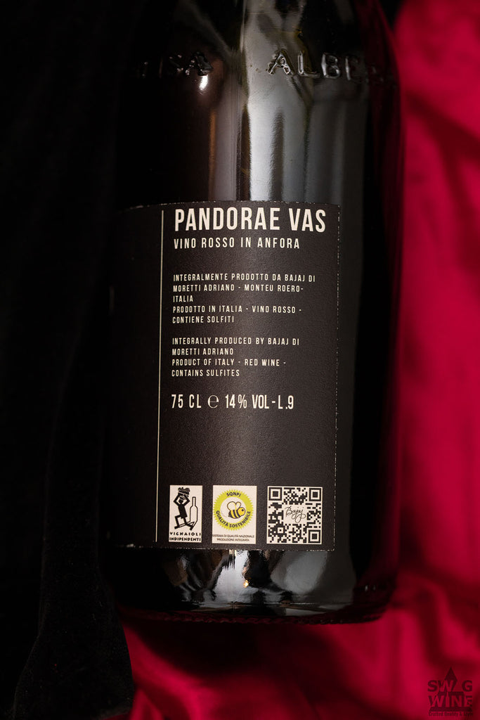 Pandorae Vas Vino Rosso von Bajaj Adriano Moretti Nebbiolo aus Amphore Rückenetikett
