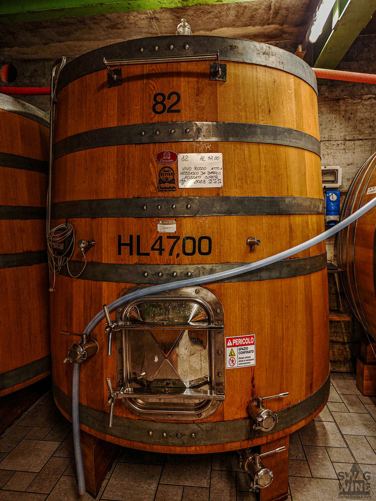 großes Holzfass 47 HL für Barolo DOCG Fossati bei Enzo Boglietti im Weinkeller