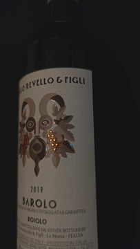 Barolo DOCG Boiolo Carlo Revello e Figli Flasche in Drehung