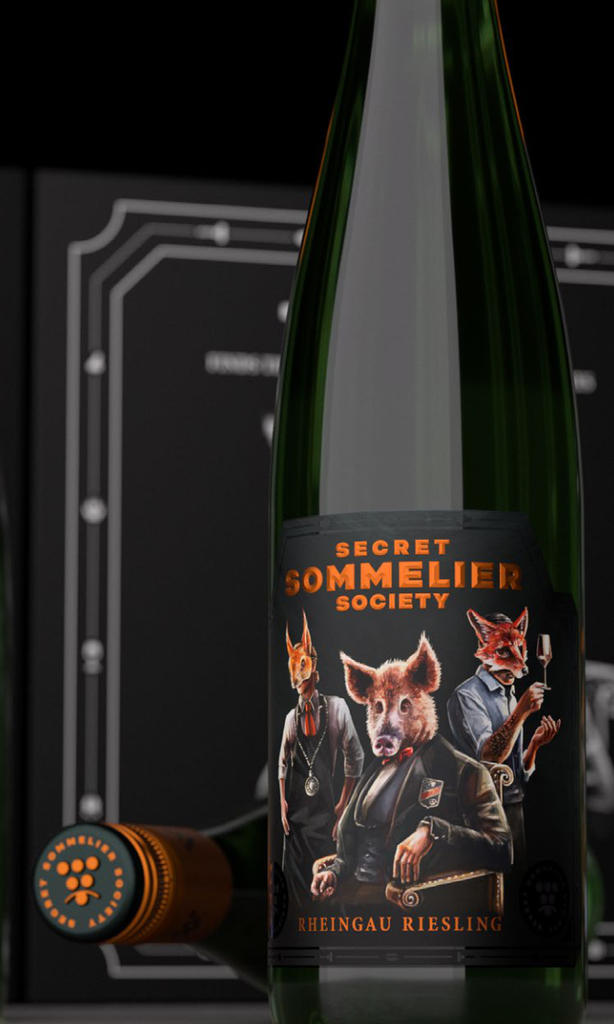 Secret Sommelier Society Riesling Flasche mit drei Sommeliers mit Tierköpfen auf dem Etikett
