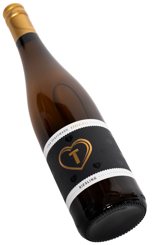 Riesling Herzglück von Tina Pfaffmann aus der Pfalz in der 0,75 L Flasche bei Swagwine 